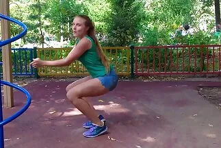 Cuộc trò chuyện là dư thừa. dit gai nhat ban