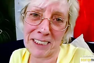 Tập luyện sex nhật bản kimono không mặc quần lót.