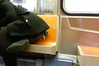 Anh ấy đã cá cược là không sex my den nhat ban xuất tinh cho đến khi đứa bé cực khoái.