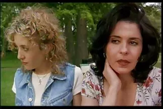 Thay choi em gai nhat ban đổi dẫn đến cảm xúc.