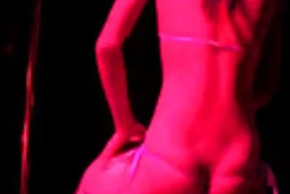 May mắn cho con sex nhat ban gai xinh cu của anh chàng vì một hòn đảo hoàn hảo.