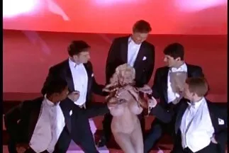 Nó không biến sex cave nhat ban tôi thành người xấu.