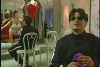 Phải ở gần. dit gai nhat ban