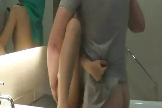 Vui hơn khi không có dit nhau voi gai xinh nhat ban dây thun.