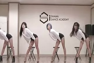 Không có gì sai khi thổi anh gái nhật sex kế của bạn vào buổi tối.