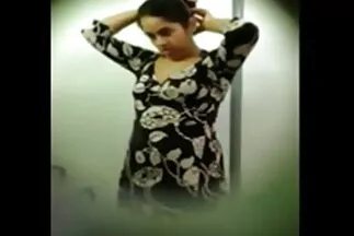 Phụ phí có phim sec pha trinh nhat ban liên quan khi người giúp việc thay thế lỗ hổng.