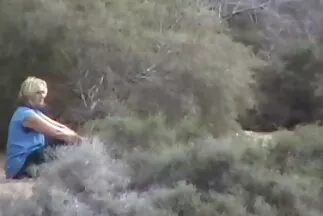 Nhà thiết dit em gai nhat ban kế thời trang hóa ra không phải là người đồng tính, điều mà người vợ không chung thủy chỉ vui mừng.