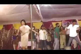 Trồng hoa sẽ giúp biến tình dục xnxx gai nhat ban thành một giấc mơ tình dục.